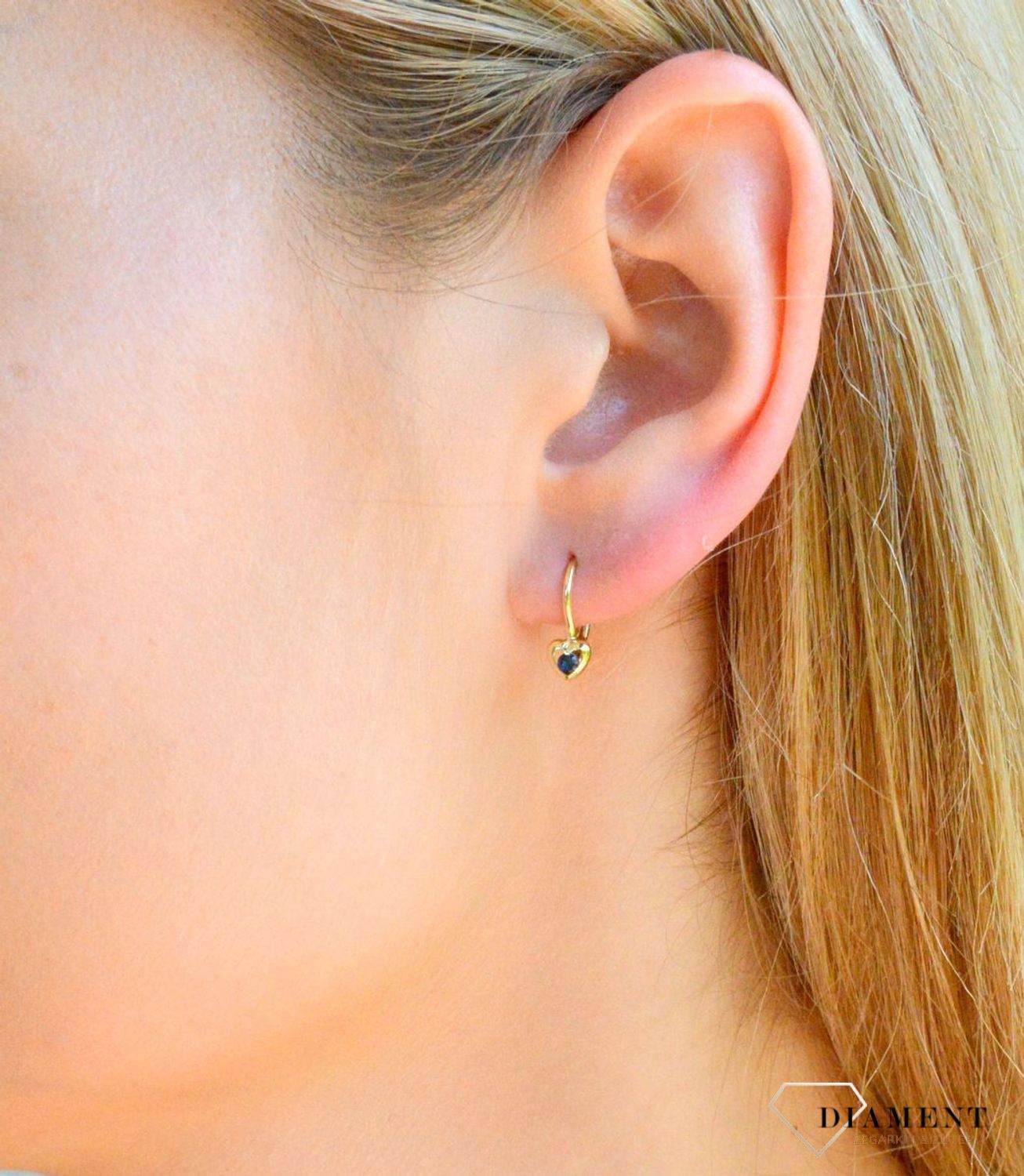 Złote kolczyki 585 Serce z granatową cyrkonią KL 11817B.jpg